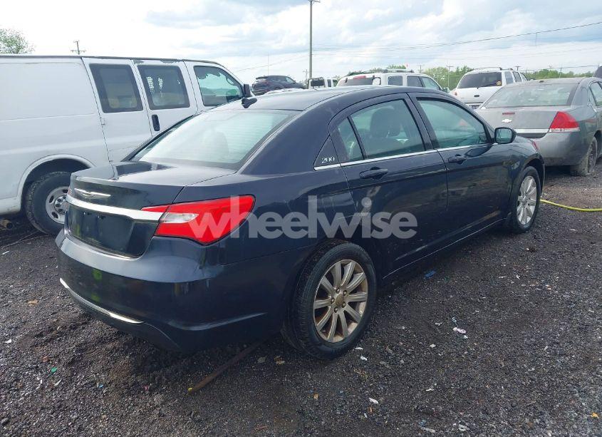 Photo 4 of 2011 Chrysler 200 TOURING (VIN 1C3BC1FB6BN555155)