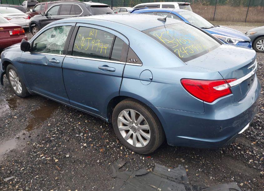 Photo 3 of 2011 Chrysler 200 TOURING (VIN 1C3BC1FB6BN589886)