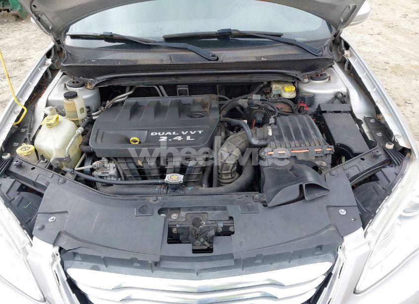 Photo 10 of 2011 Chrysler 200 TOURING (VIN 1C3BC1FB6BN625768)