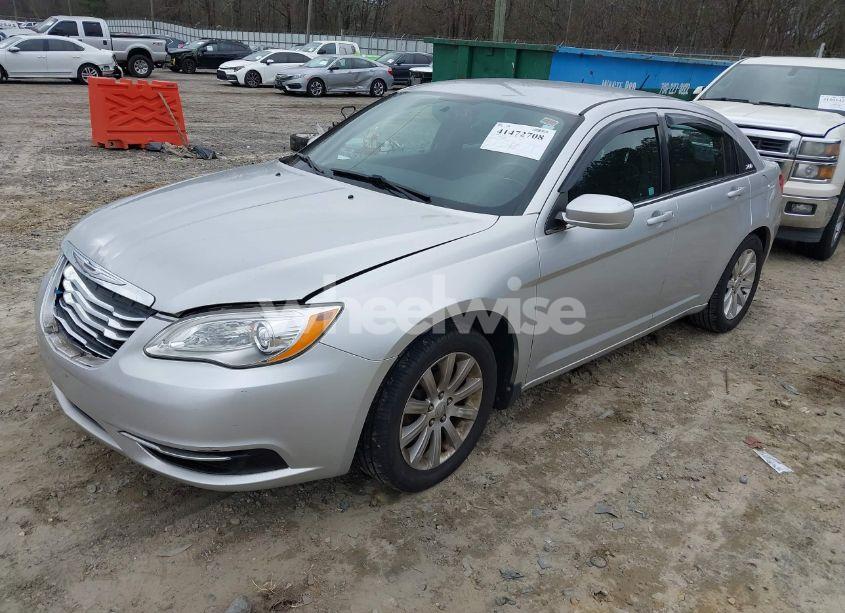 Photo 2 of 2011 Chrysler 200 TOURING (VIN 1C3BC1FB6BN625768)