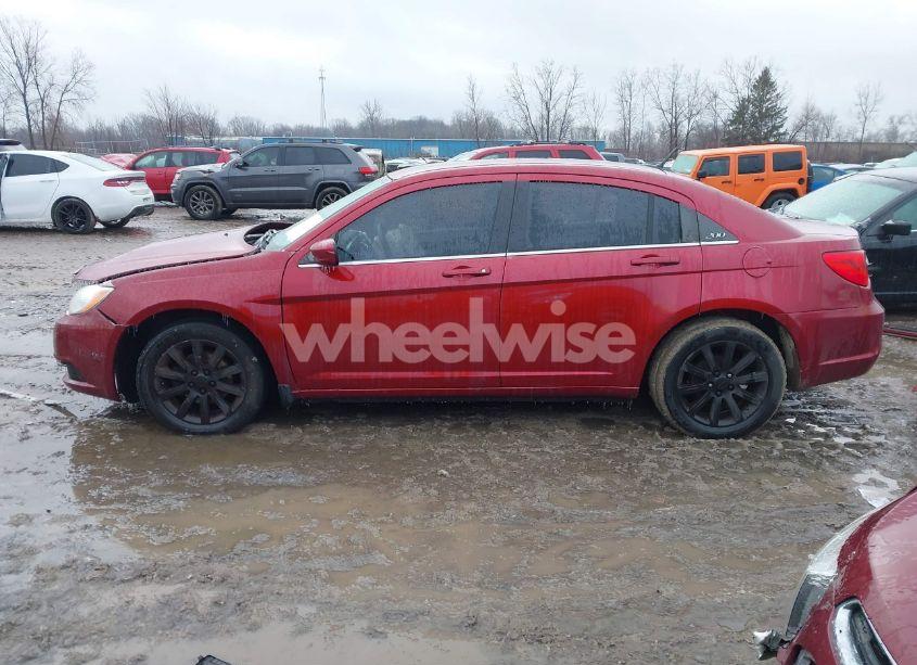 Photo 14 of 2011 Chrysler 200 TOURING (VIN 1C3BC1FB8BN512971)