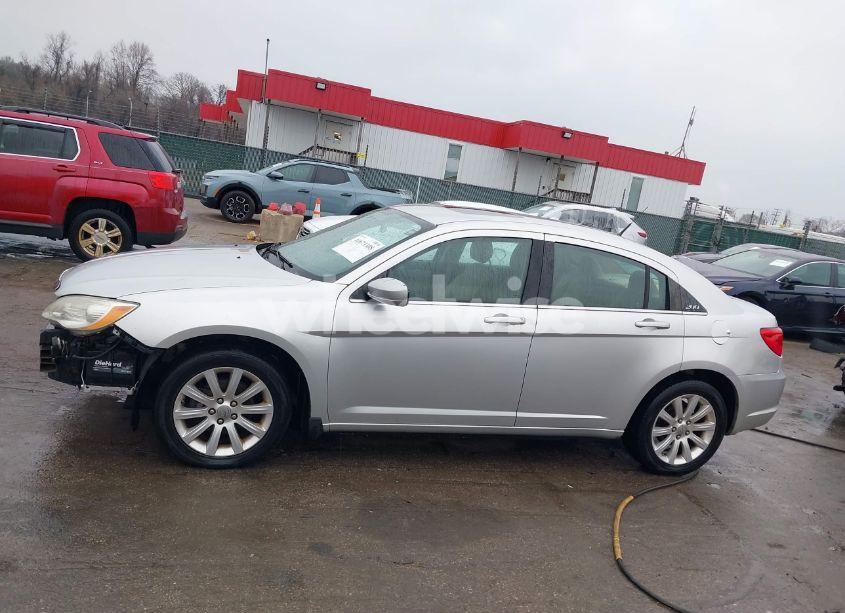 Photo 14 of 2011 Chrysler 200 TOURING (VIN 1C3BC1FB8BN531262)