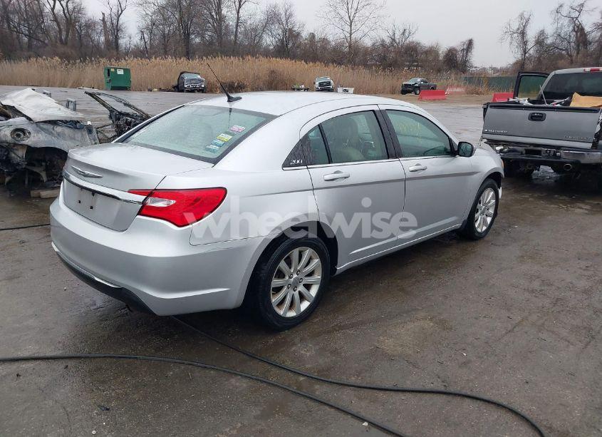 Photo 4 of 2011 Chrysler 200 TOURING (VIN 1C3BC1FB8BN531262)
