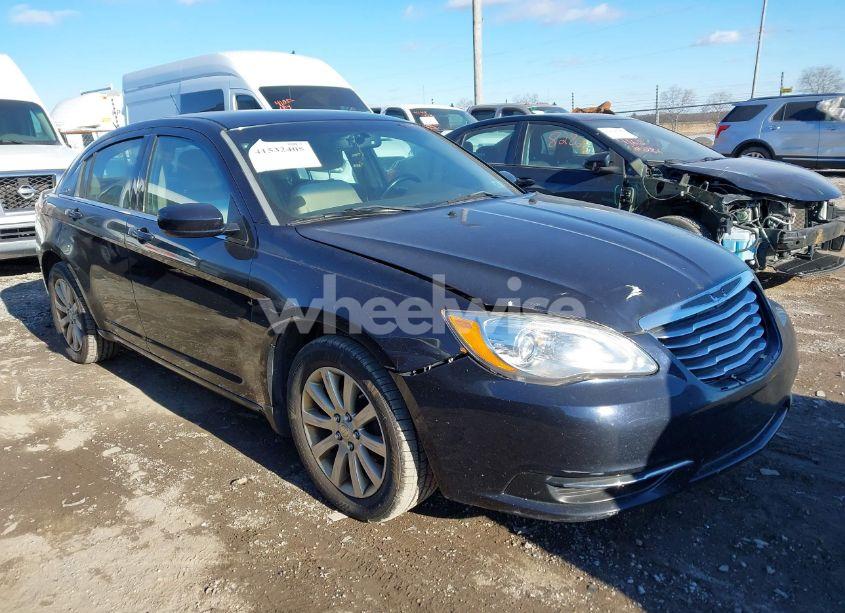 2011 Chrysler 200 TOURING (VIN 1C3BC1FB8BN531472) main photo