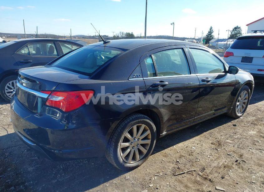 Photo 4 of 2011 Chrysler 200 TOURING (VIN 1C3BC1FB8BN531472)