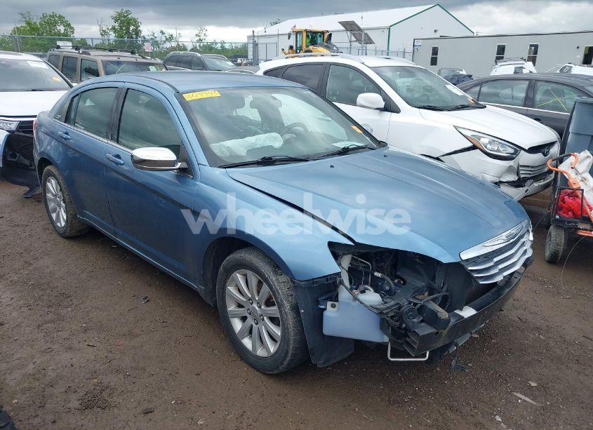 2011 Chrysler 200 TOURING (VIN 1C3BC1FB8BN603948) main photo