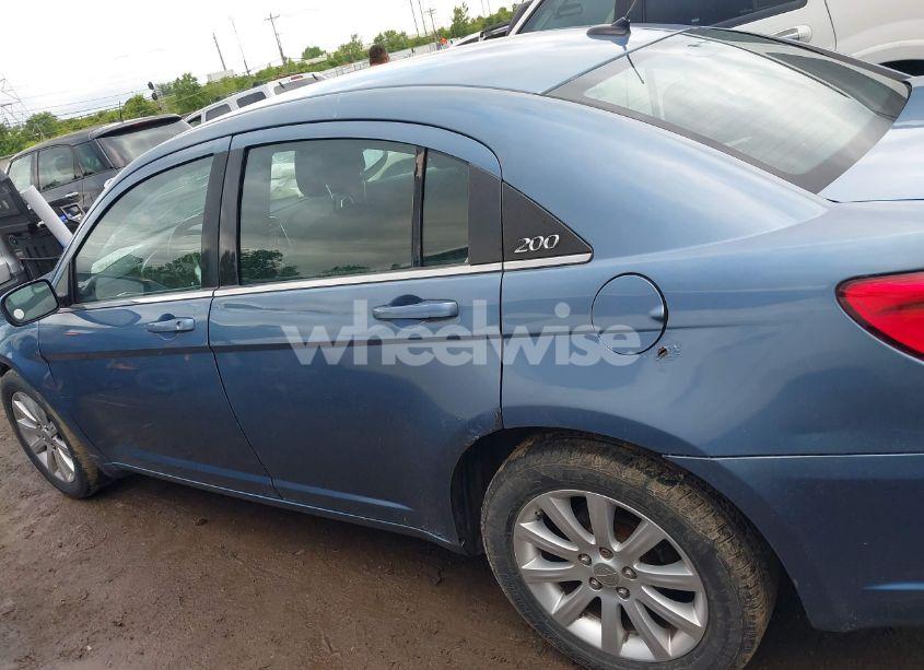 Photo 15 of 2011 Chrysler 200 TOURING (VIN 1C3BC1FB8BN603948)