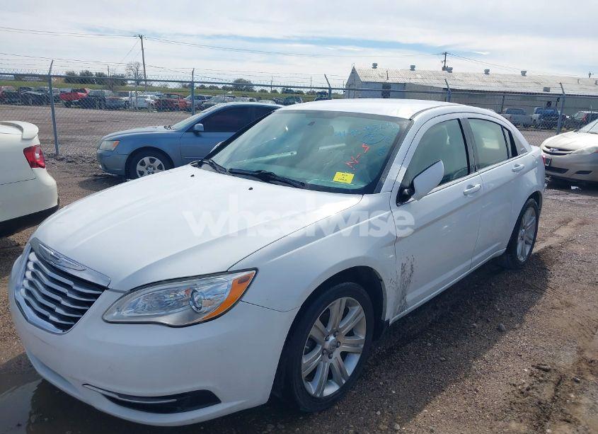 Photo 6 of 2011 Chrysler 200 TOURING (VIN 1C3BC1FB8BN613394)