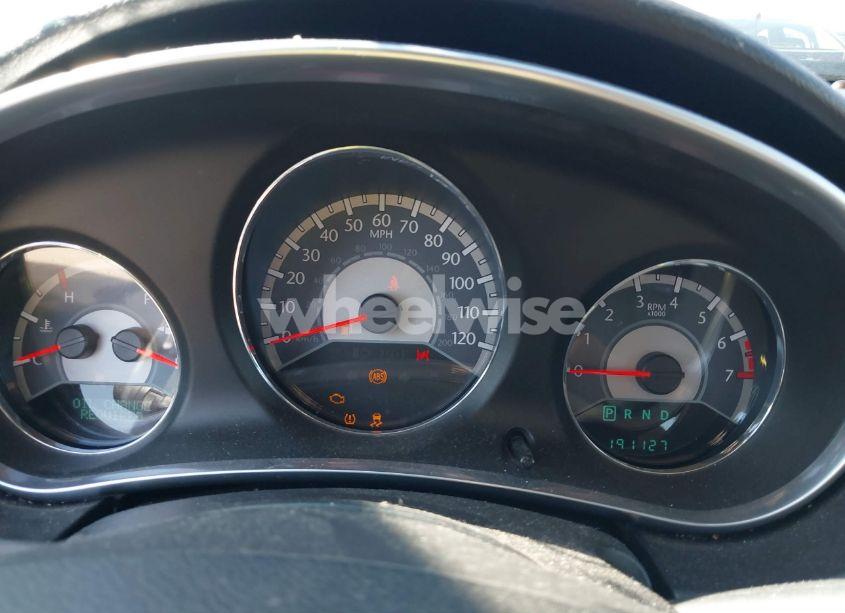 Photo 7 of 2011 Chrysler 200 TOURING (VIN 1C3BC1FB8BN613394)