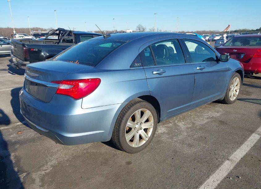 Photo 4 of 2011 Chrysler 200 TOURING (VIN 1C3BC1FB8BN615274)