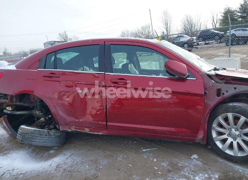 Photo 13 of 2011 Chrysler 200 TOURING (VIN 1C3BC1FG0BN503371)