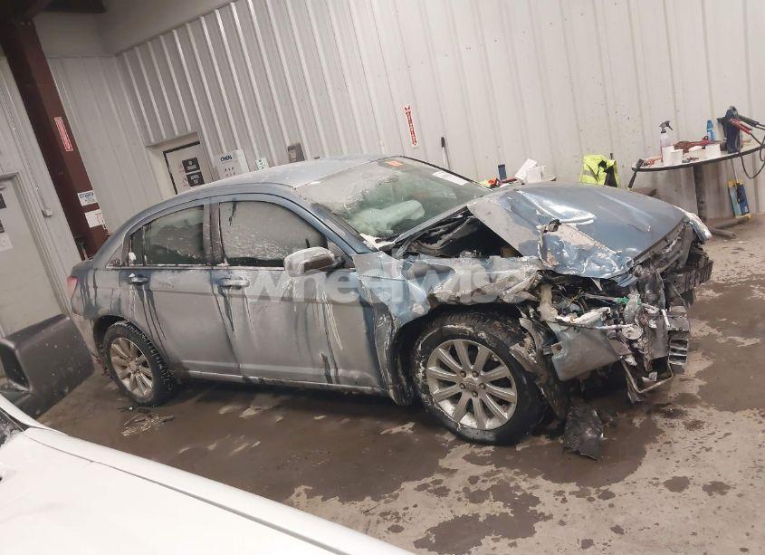 Photo 13 of 2011 Chrysler 200 TOURING (VIN 1C3BC1FG0BN584033)