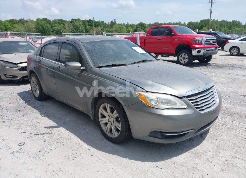 2011 Chrysler 200 TOURING (VIN 1C3BC1FG0BN602899) main photo