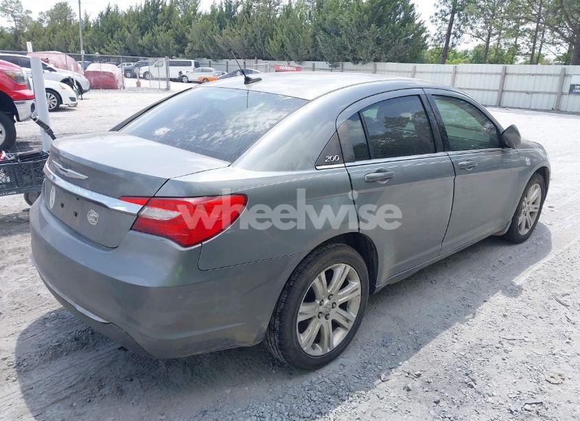 Photo 4 of 2011 Chrysler 200 TOURING (VIN 1C3BC1FG0BN602899)