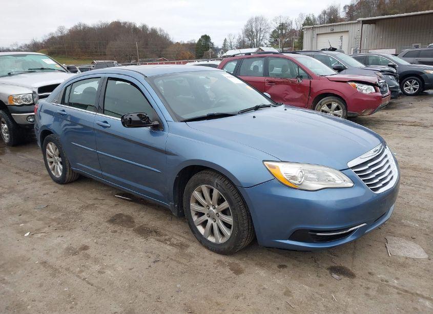 2011 Chrysler 200 TOURING (VIN 1C3BC1FG1BN545029) main photo