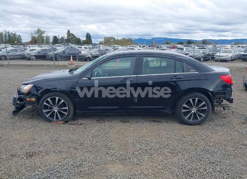 Photo 15 of 2011 Chrysler 200 TOURING (VIN 1C3BC1FG1BN602913)