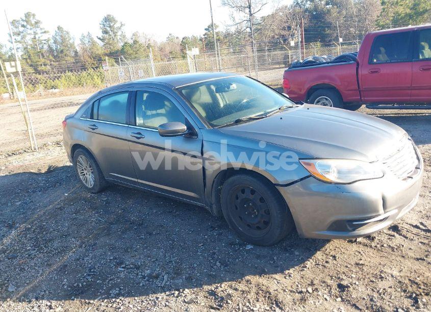 2011 Chrysler 200 TOURING (VIN 1C3BC1FG2BN606808) main photo