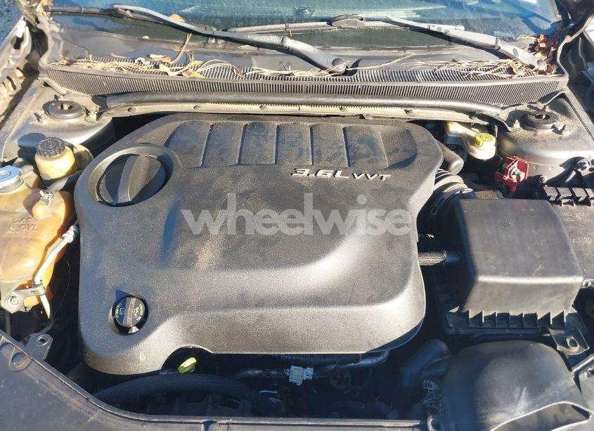 Photo 10 of 2011 Chrysler 200 TOURING (VIN 1C3BC1FG2BN606808)