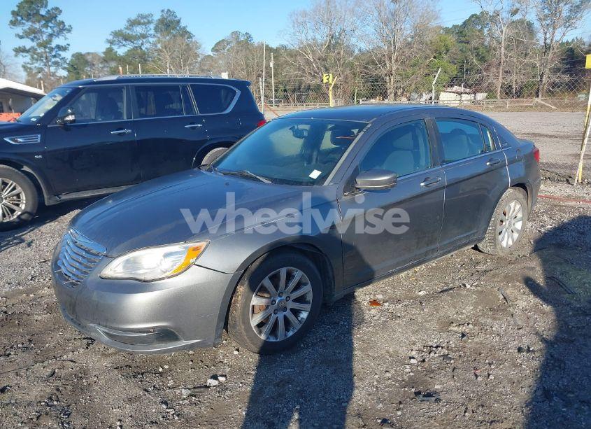 Photo 2 of 2011 Chrysler 200 TOURING (VIN 1C3BC1FG2BN606808)
