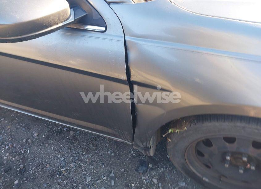 Photo 6 of 2011 Chrysler 200 TOURING (VIN 1C3BC1FG2BN606808)