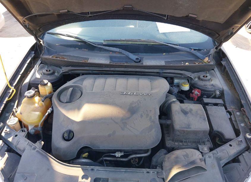 Photo 10 of 2011 Chrysler 200 TOURING (VIN 1C3BC1FG3BN601150)