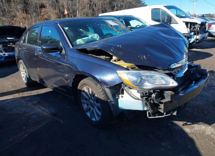 2011 Chrysler 200 TOURING (VIN 1C3BC1FG4BN600699) main photo