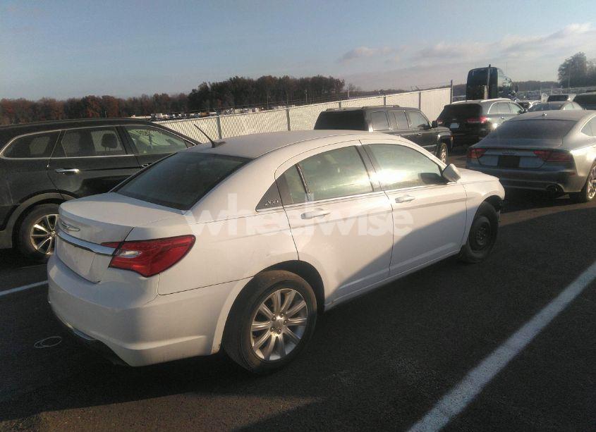 Photo 4 of 2011 Chrysler 200 TOURING (VIN 1C3BC1FG4BN614392)