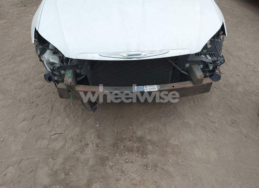 Photo 6 of 2011 Chrysler 200 TOURING (VIN 1C3BC1FG4BN614392)