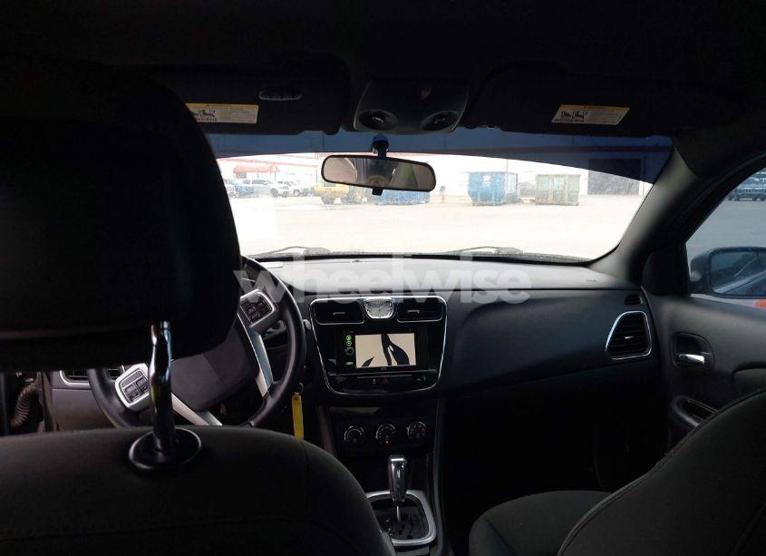 Photo 15 of 2011 Chrysler 200 TOURING (VIN 1C3BC1FG8BN504624)