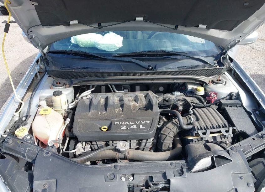 Photo 10 of 2011 Chrysler 200 TOURING (VIN 1C3BC2EB2BN532527)