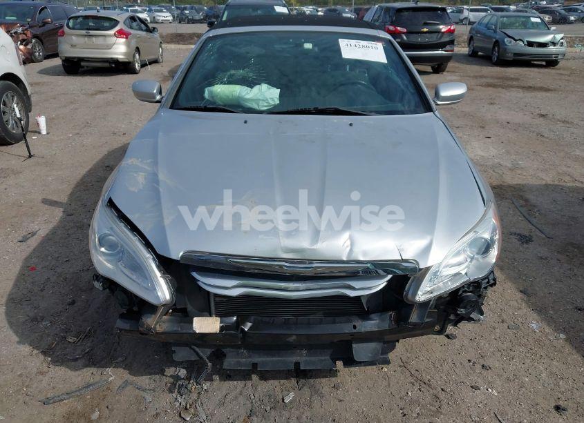 Photo 13 of 2011 Chrysler 200 TOURING (VIN 1C3BC2EB2BN532527)