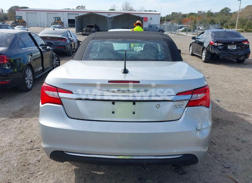 Photo 17 of 2011 Chrysler 200 TOURING (VIN 1C3BC2EB2BN532527)