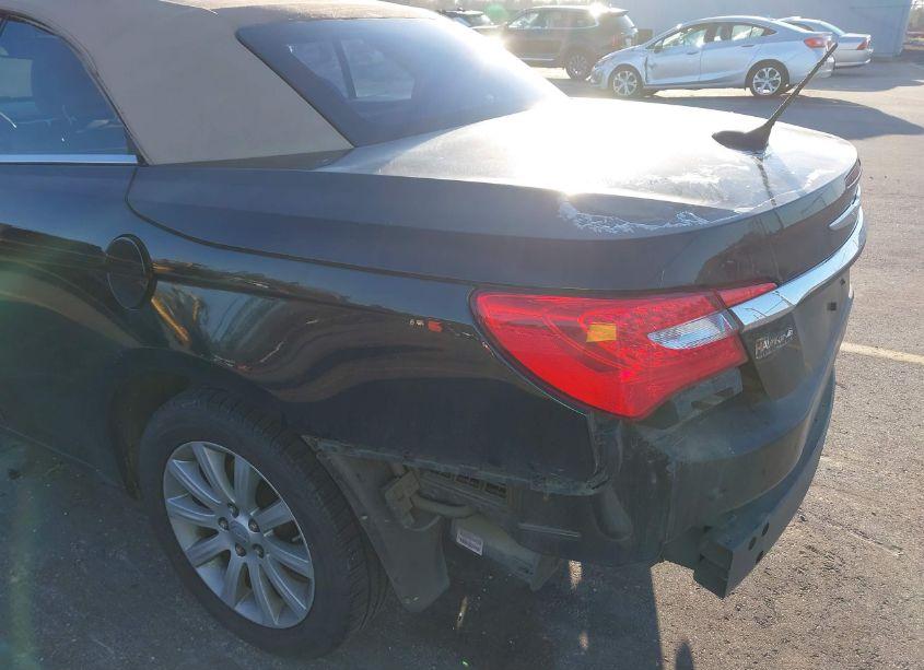 Photo 13 of 2011 Chrysler 200 TOURING (VIN 1C3BC2EB4BN543321)