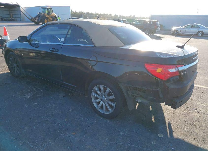 Photo 3 of 2011 Chrysler 200 TOURING (VIN 1C3BC2EB4BN543321)