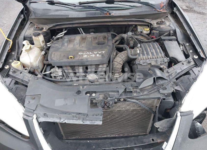 Photo 10 of 2011 Chrysler 200 TOURING (VIN 1C3BC2EB5BN542940)