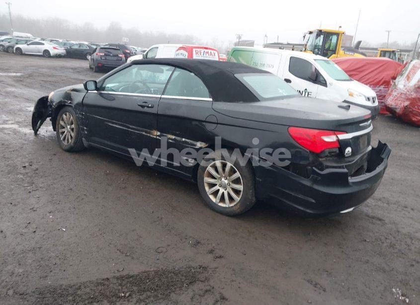 Photo 3 of 2011 Chrysler 200 TOURING (VIN 1C3BC2EB5BN542940)