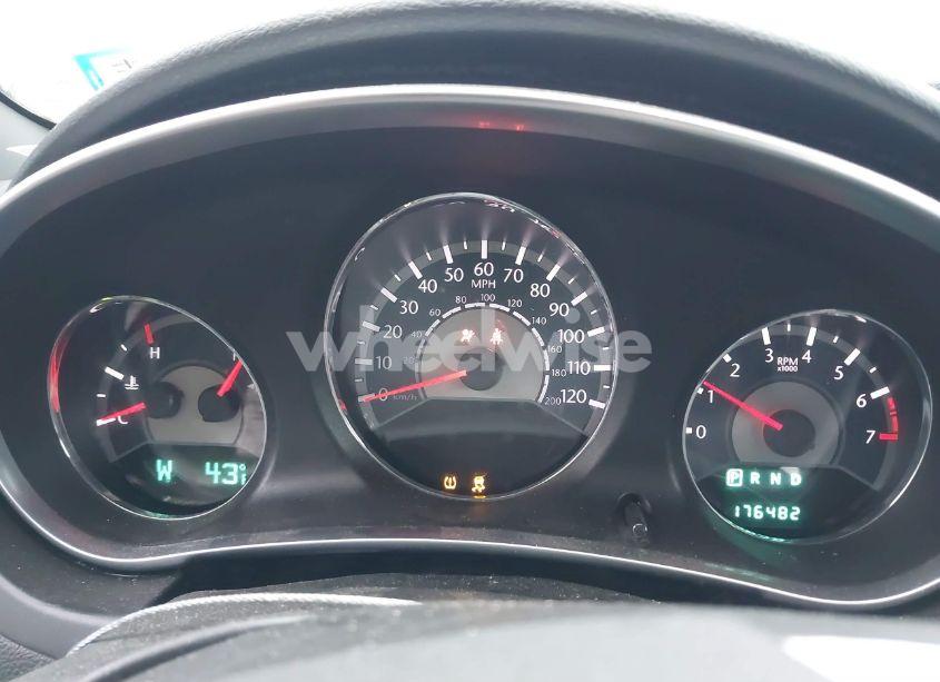 Photo 7 of 2011 Chrysler 200 TOURING (VIN 1C3BC2EB5BN542940)