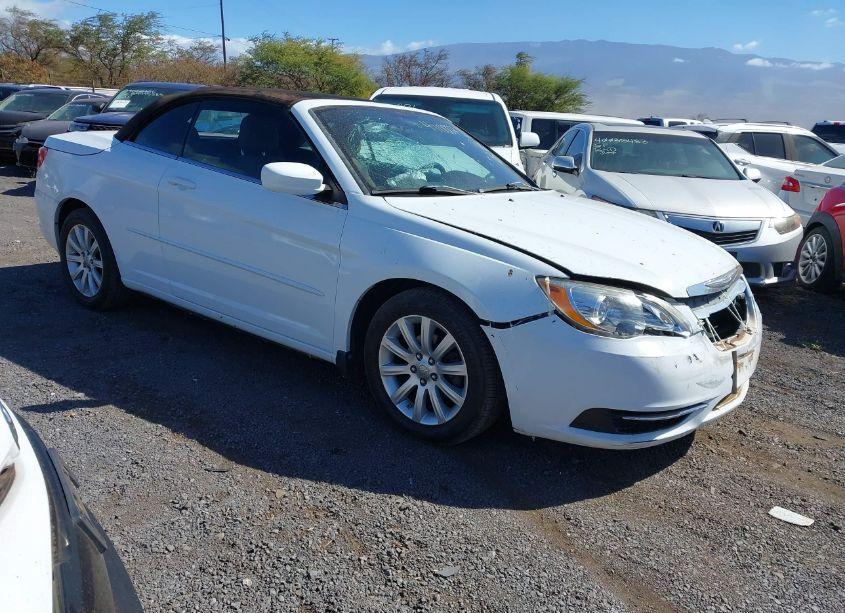2011 Chrysler 200 TOURING (VIN 1C3BC2EG7BN550906) main photo
