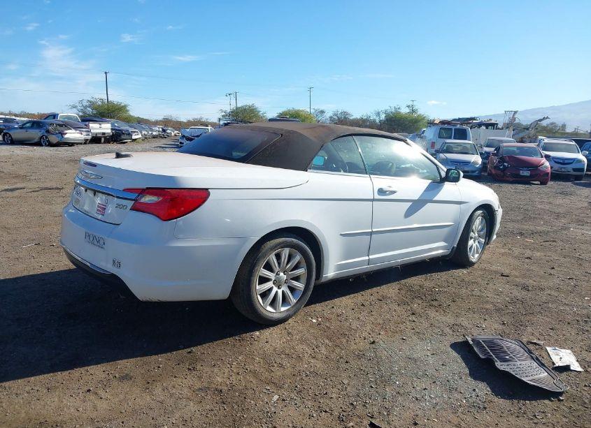 Photo 4 of 2011 Chrysler 200 TOURING (VIN 1C3BC2EG7BN550906)