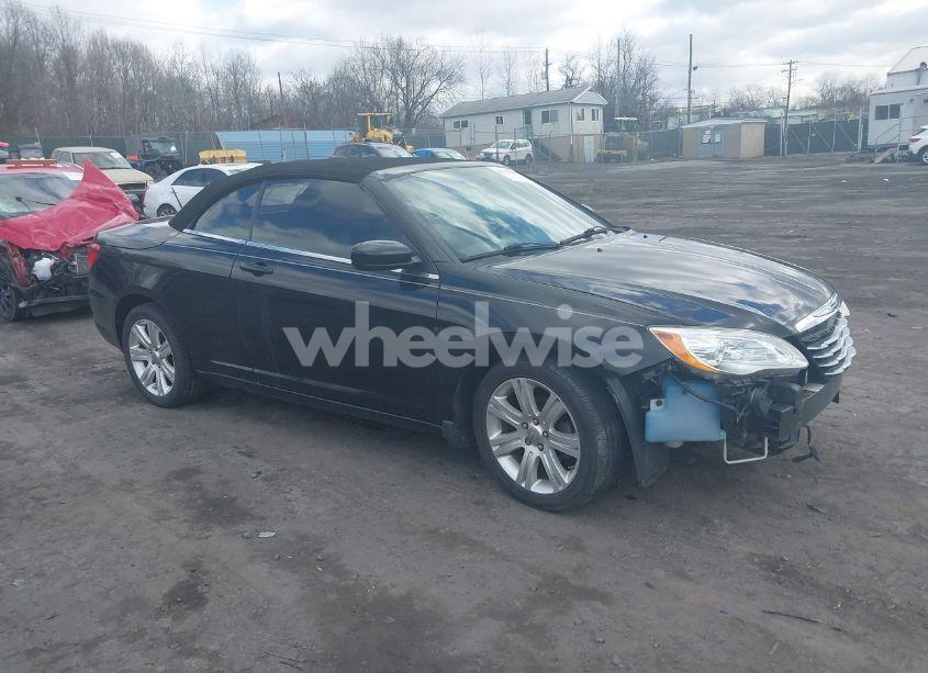 2011 Chrysler 200 TOURING (VIN 1C3BC2EG7BN600980) main photo
