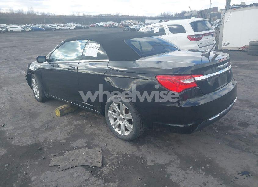 Photo 3 of 2011 Chrysler 200 TOURING (VIN 1C3BC2EG7BN600980)