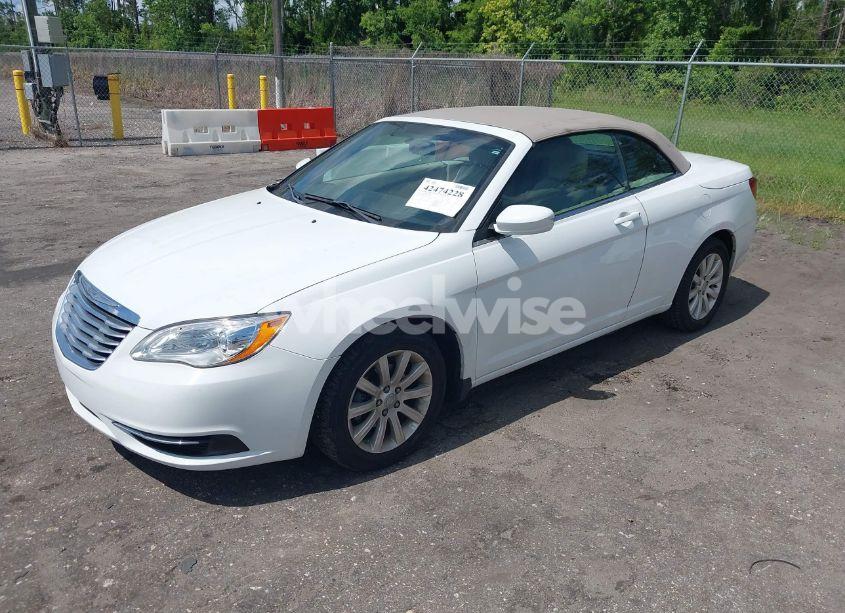 Photo 2 of 2011 Chrysler 200 TOURING (VIN 1C3BC2EG9BN560479)