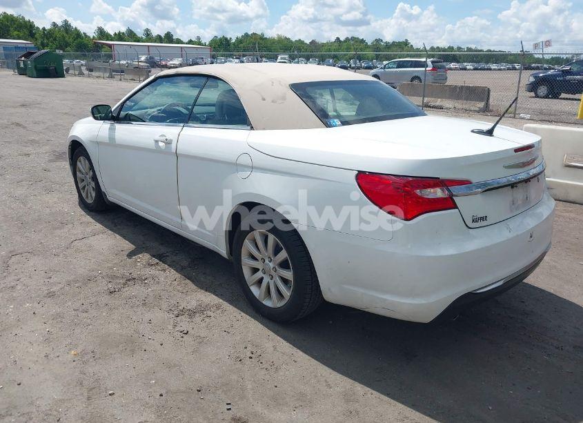 Photo 3 of 2011 Chrysler 200 TOURING (VIN 1C3BC2EG9BN560479)