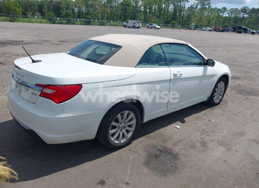 Photo 4 of 2011 Chrysler 200 TOURING (VIN 1C3BC2EG9BN560479)