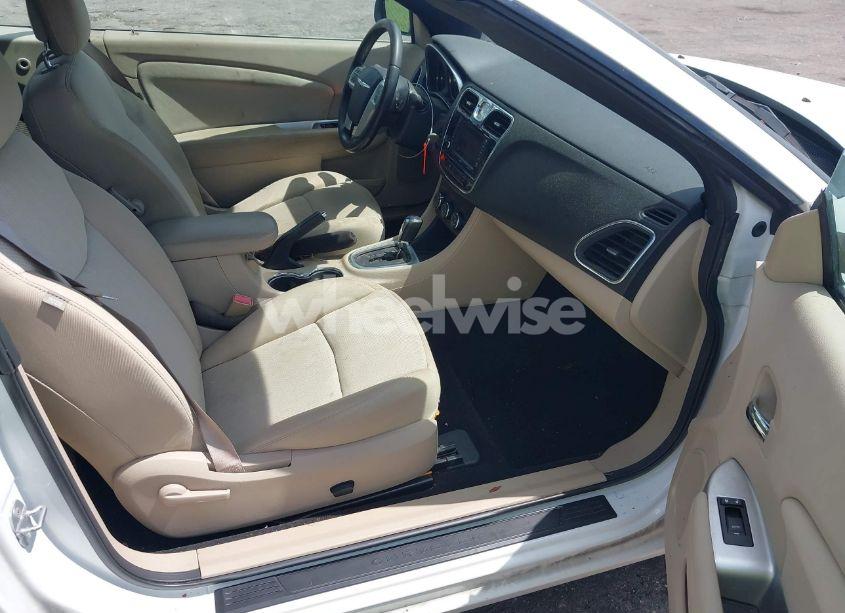 Photo 5 of 2011 Chrysler 200 TOURING (VIN 1C3BC2EG9BN560479)