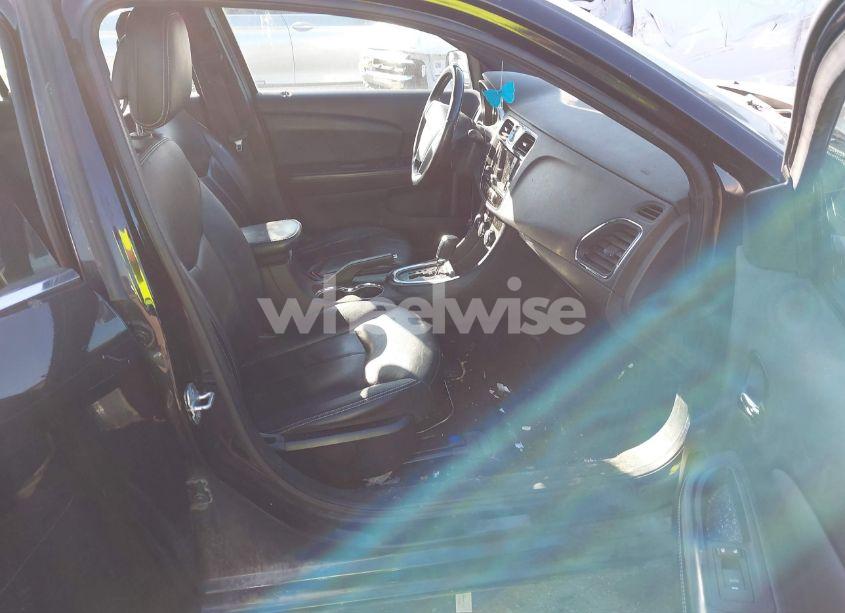 Photo 5 of 2011 Chrysler 200 LIMITED (VIN 1C3BC2FB1BN600721)