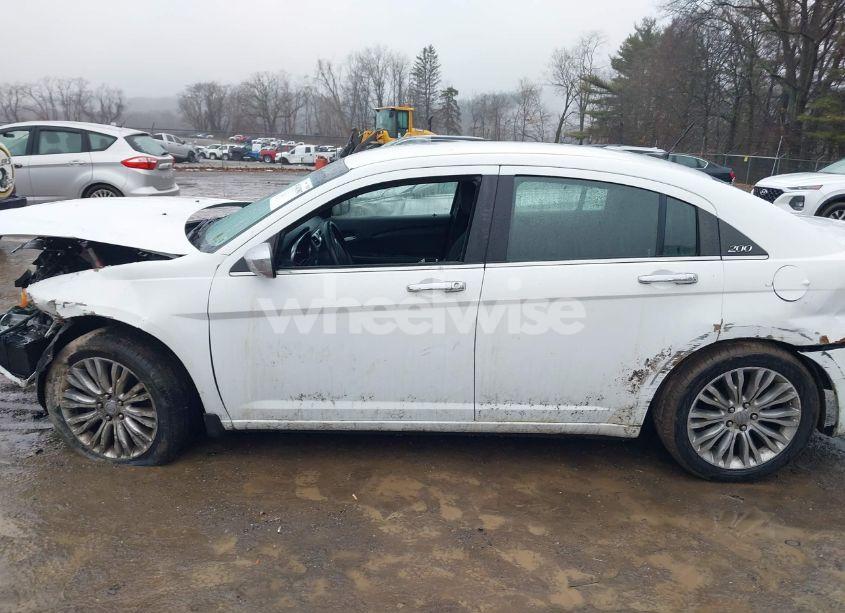 Photo 15 of 2011 Chrysler 200 LIMITED (VIN 1C3BC2FB1BN614845)