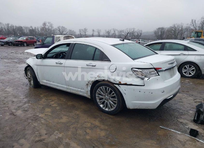 Photo 3 of 2011 Chrysler 200 LIMITED (VIN 1C3BC2FB1BN614845)