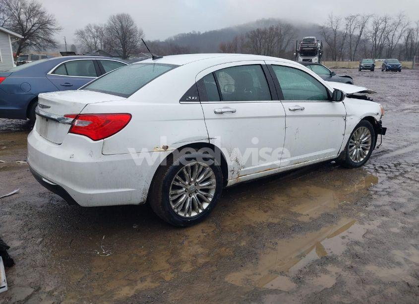 Photo 4 of 2011 Chrysler 200 LIMITED (VIN 1C3BC2FB1BN614845)