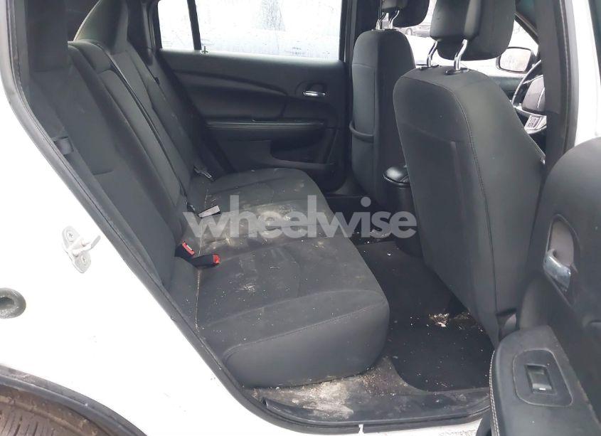 Photo 8 of 2011 Chrysler 200 LIMITED (VIN 1C3BC2FB1BN614845)